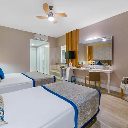 Justiniano Deluxe Resort-2